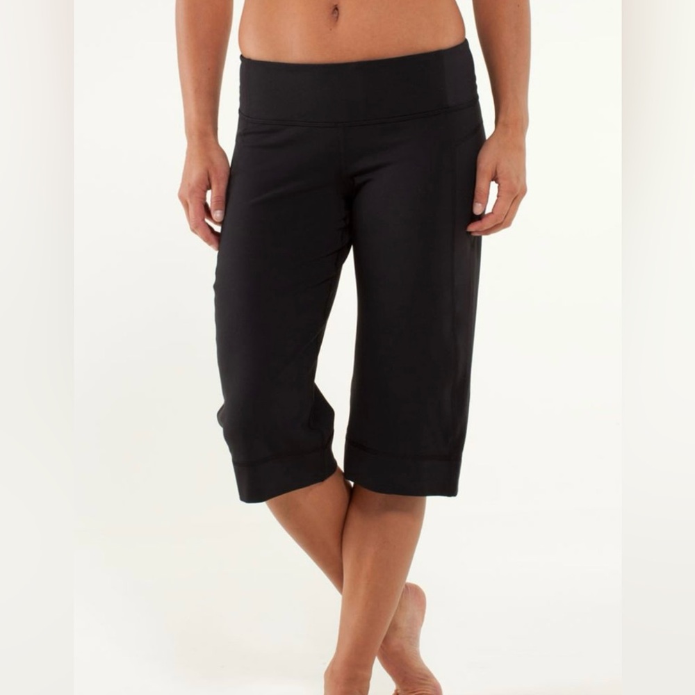 Lululemon Clam Digger II Cropped Pants 6